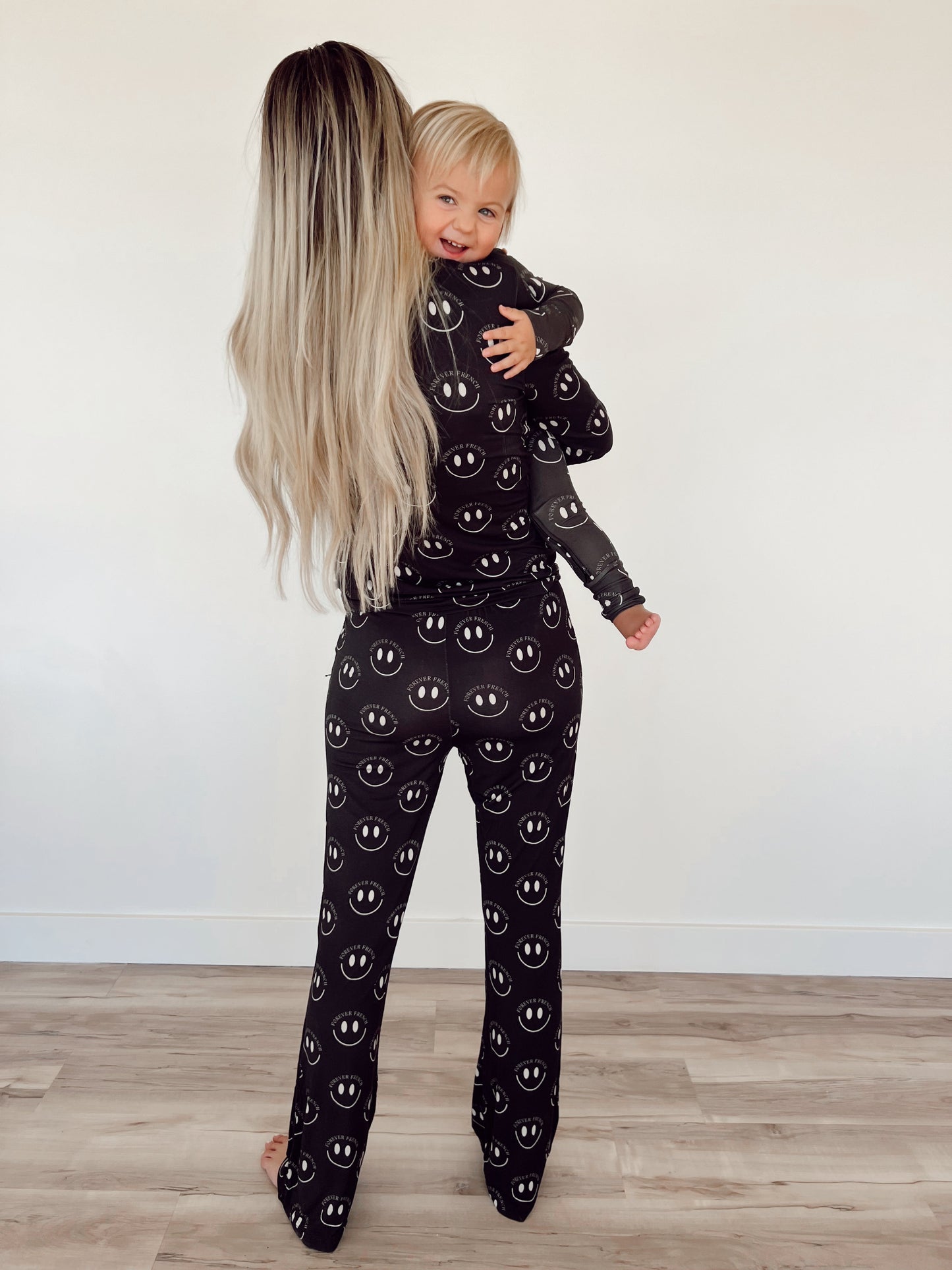 Women's Bamboo Pajama | Charcoal & White ff Smile