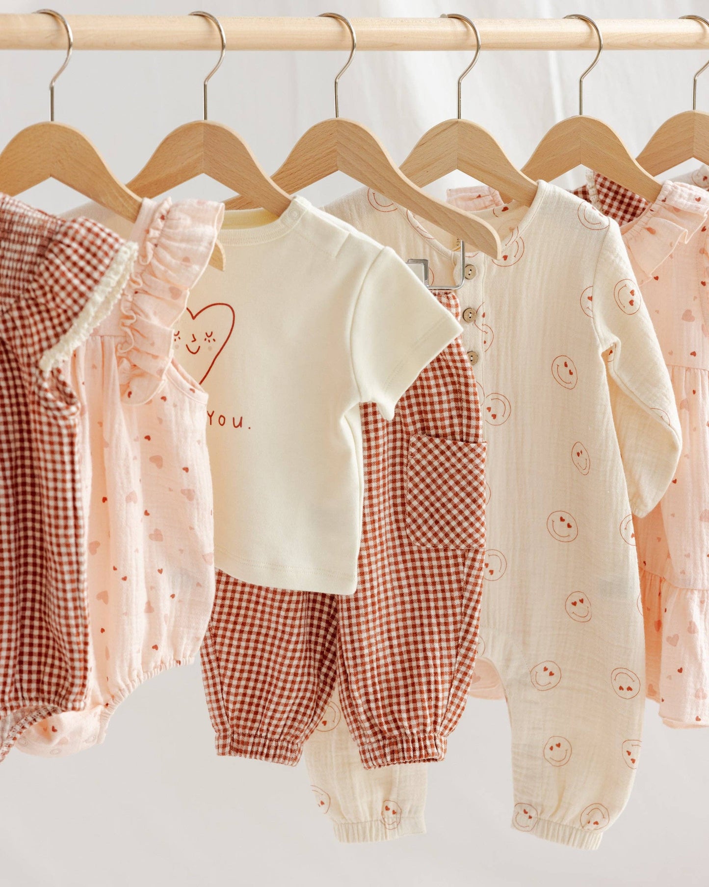 Luca Pant || Red Gingham