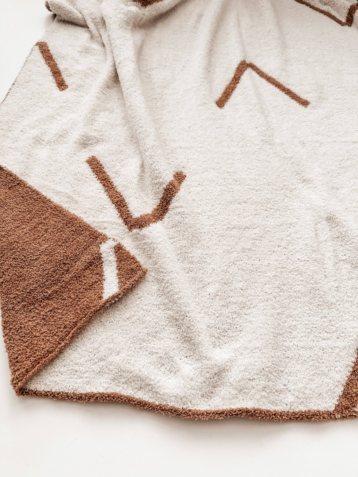 Arrow Blanket - Caramel/Cream