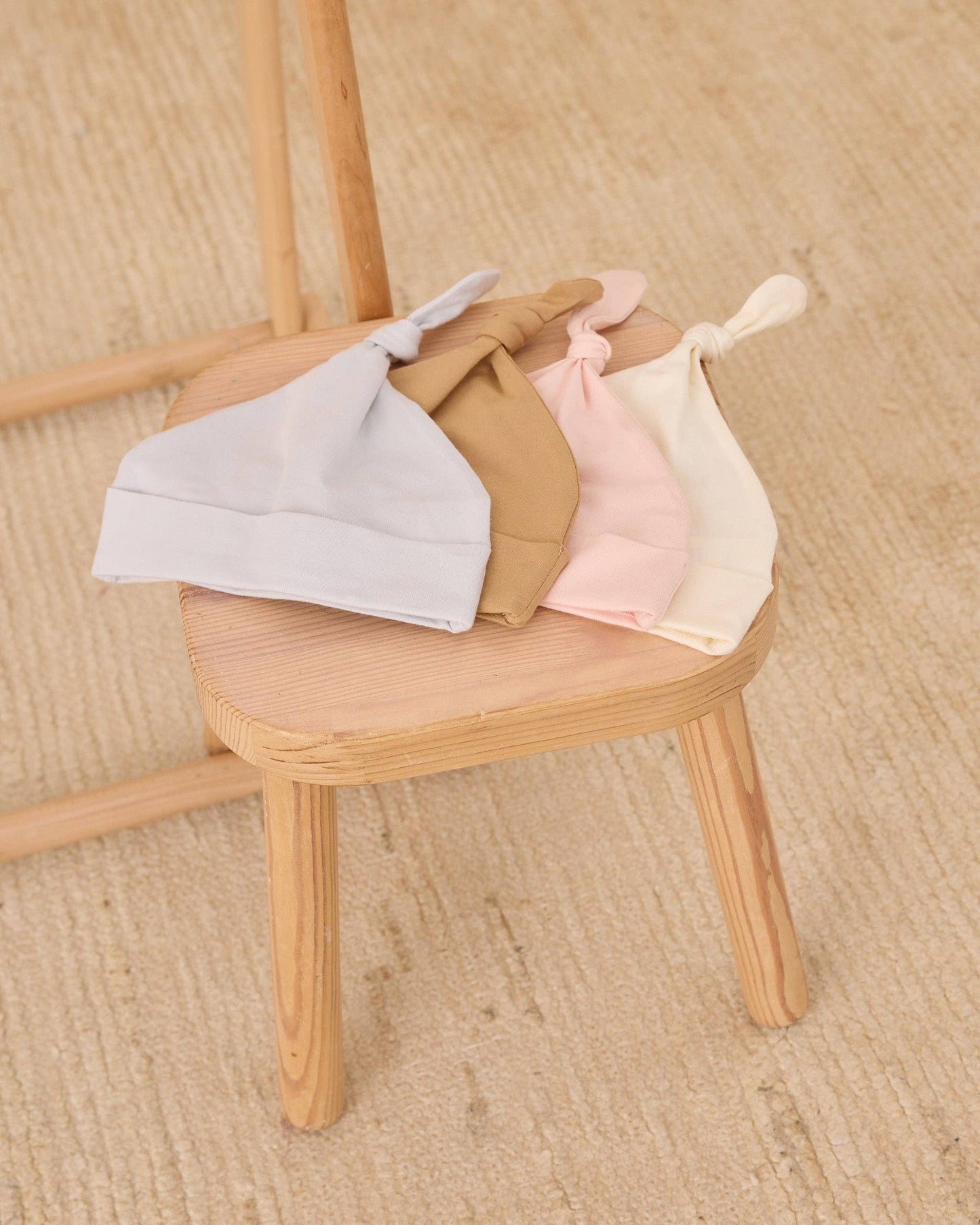 Knotted Baby Hat || Honey