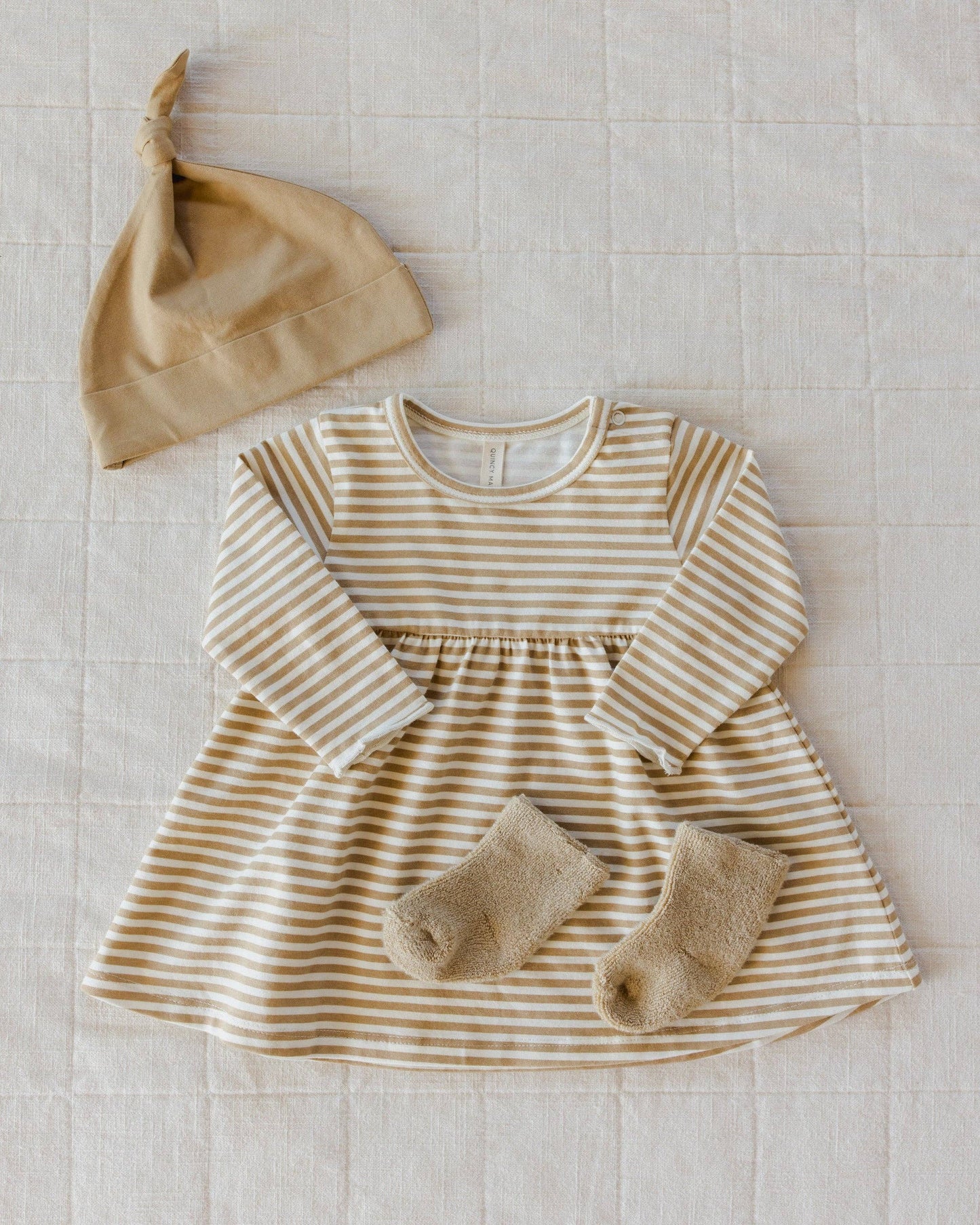 Knotted Baby Hat || Honey