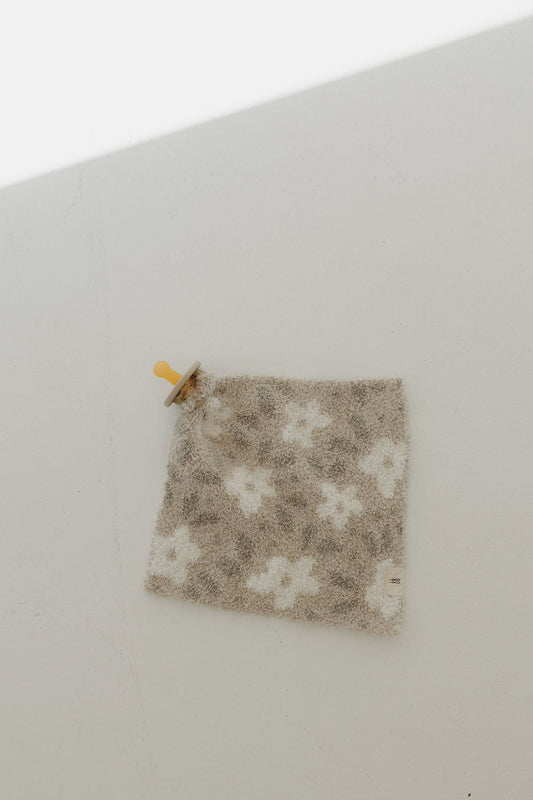 Lovey | French Gray Floral