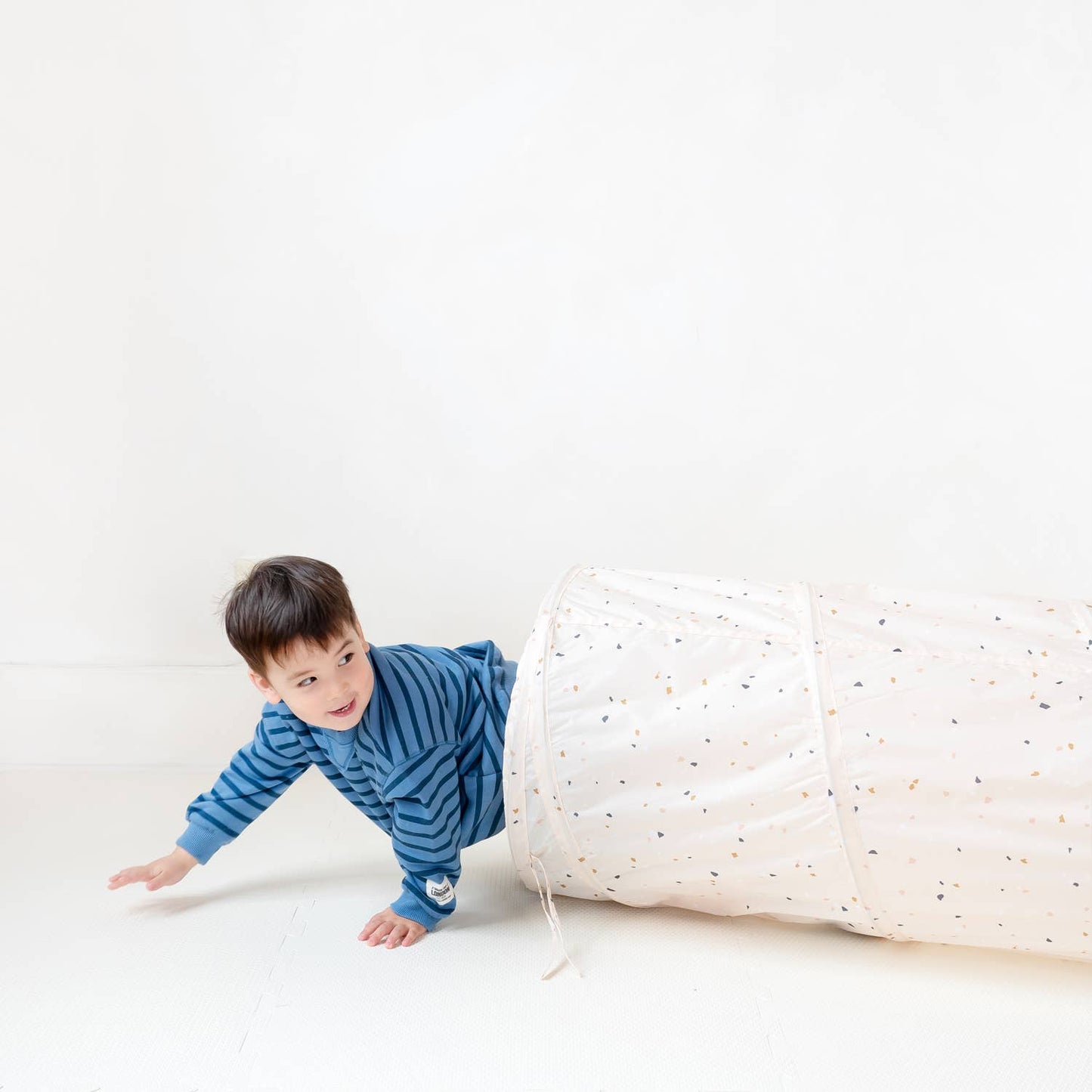 3 Sprouts Kids Play Tunnel with Eco-Friendly Recycled Fabric