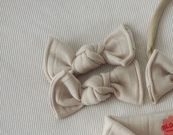 Oat Milk Wide Ribbed BloomCLIPS