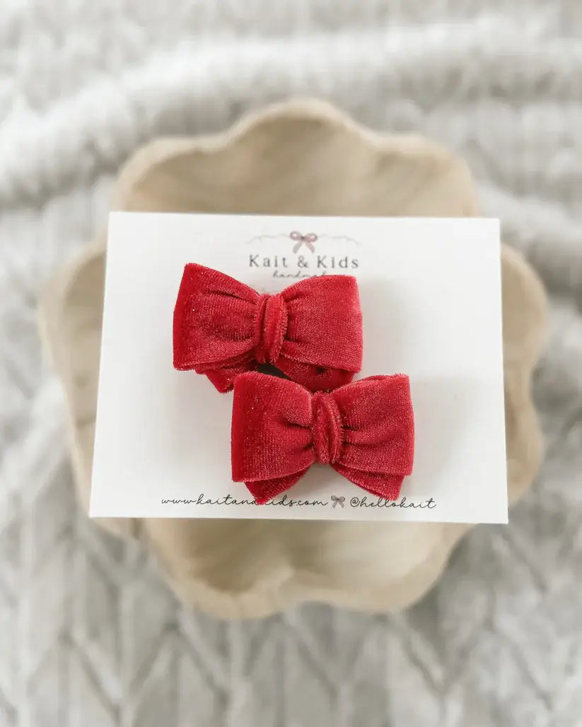 Red sparkle velvet *pinwheel*