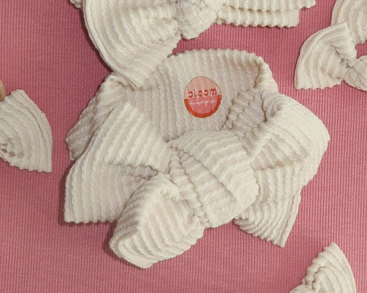 Oversized Bow Bone Wavy Ribbed Tie On Headwrap