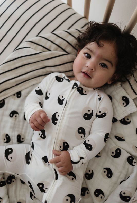 Black & White Yin Yang | Bamboo Zip Pajamas