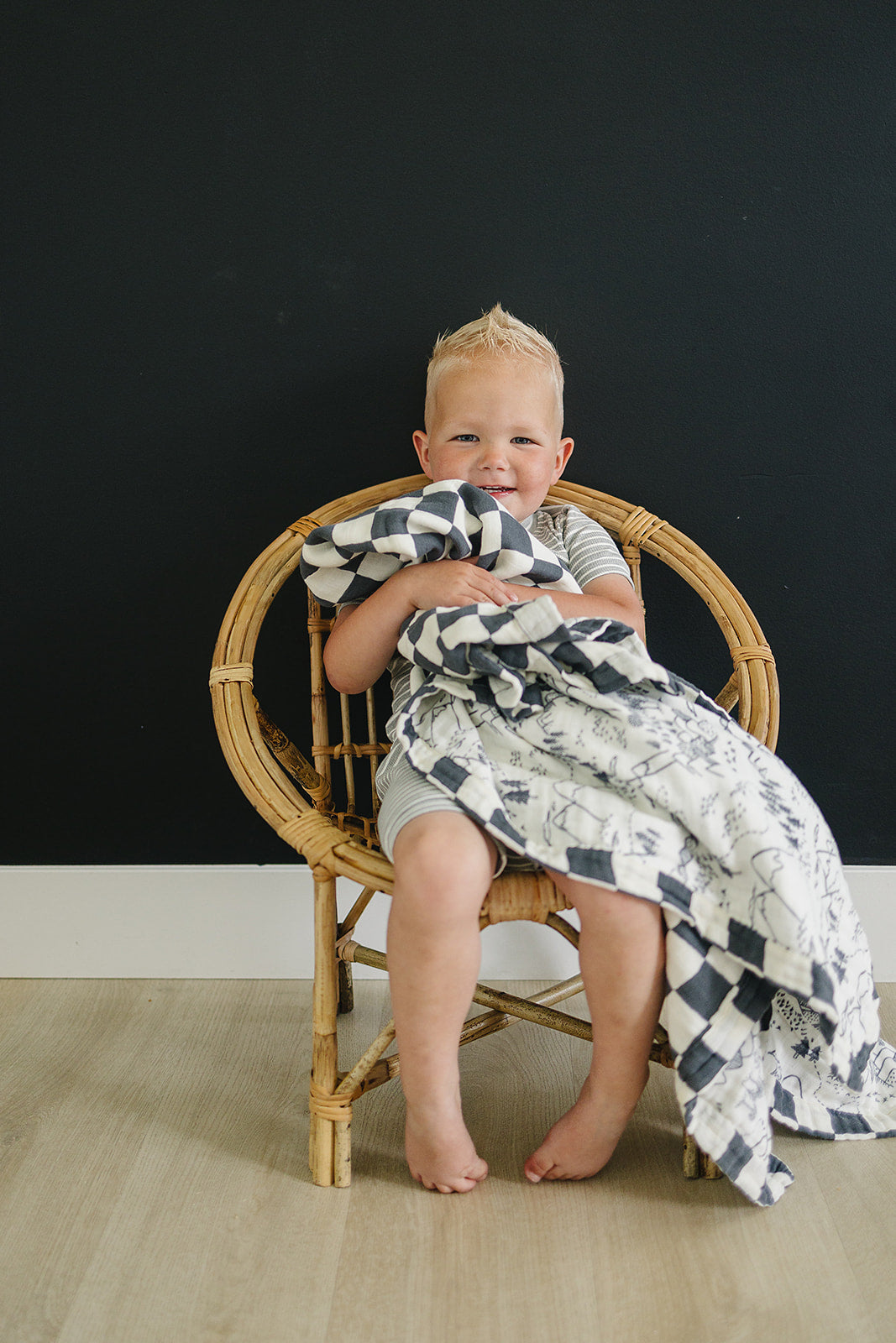 Charcoal Checkered + Summit Muslin Quilt