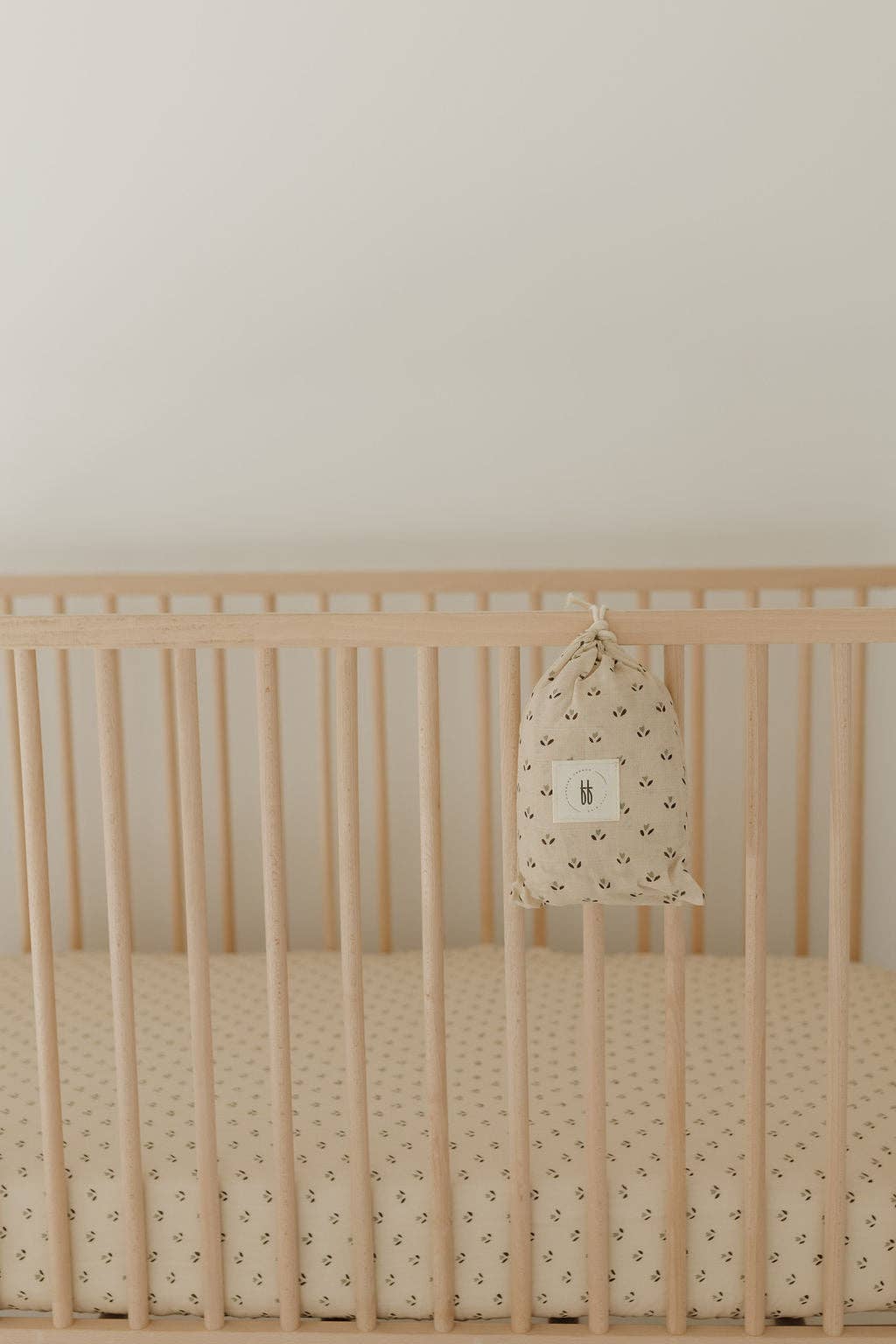 Muslin Crib Sheet | Flora