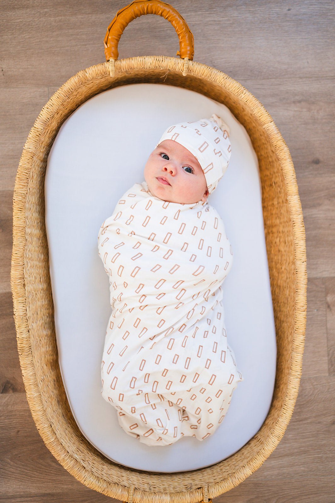 Bamboo Stretch Swaddle - Neutral Rectangle